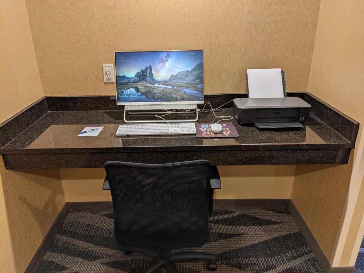 Cobblestone Inn & Suites - Merrill Exteriör bild