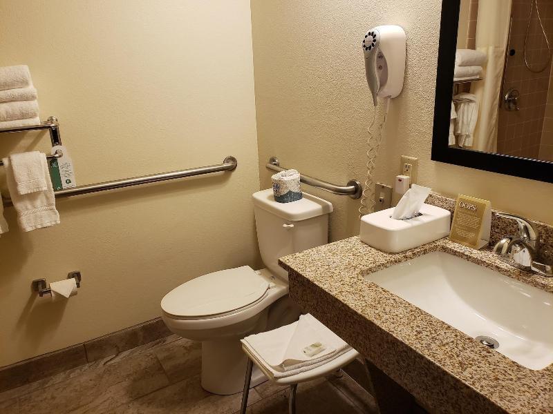 Cobblestone Inn & Suites - Merrill Exteriör bild