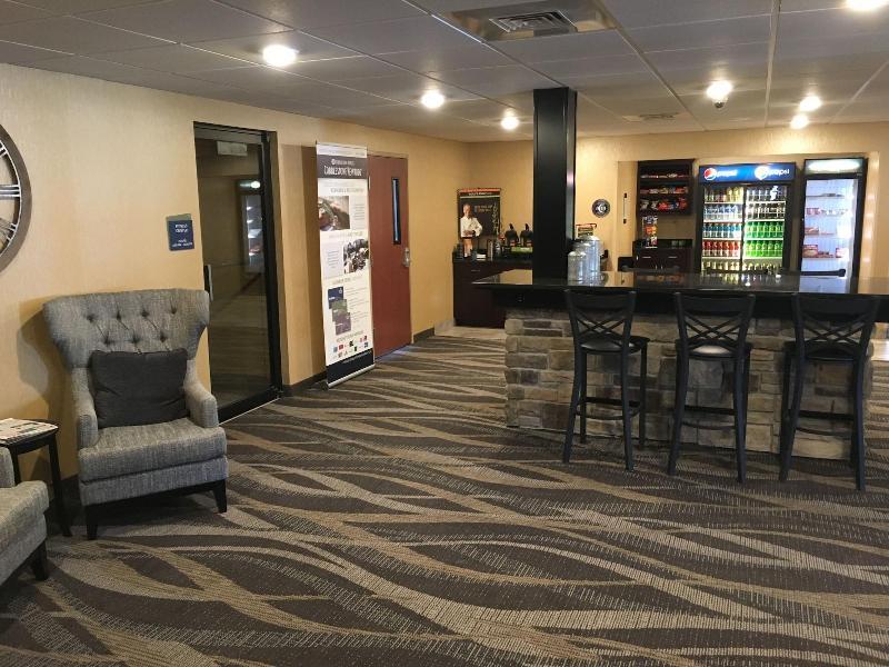 Cobblestone Inn & Suites - Merrill Exteriör bild