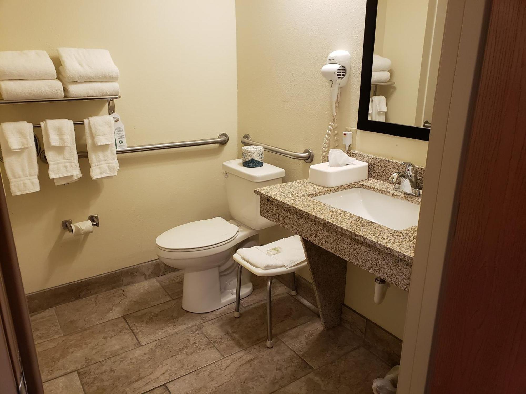 Cobblestone Inn & Suites - Merrill Exteriör bild